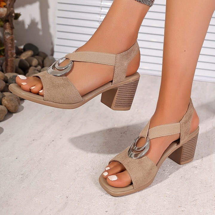 Sabina – Timeless Elegance, Effortless Comfort