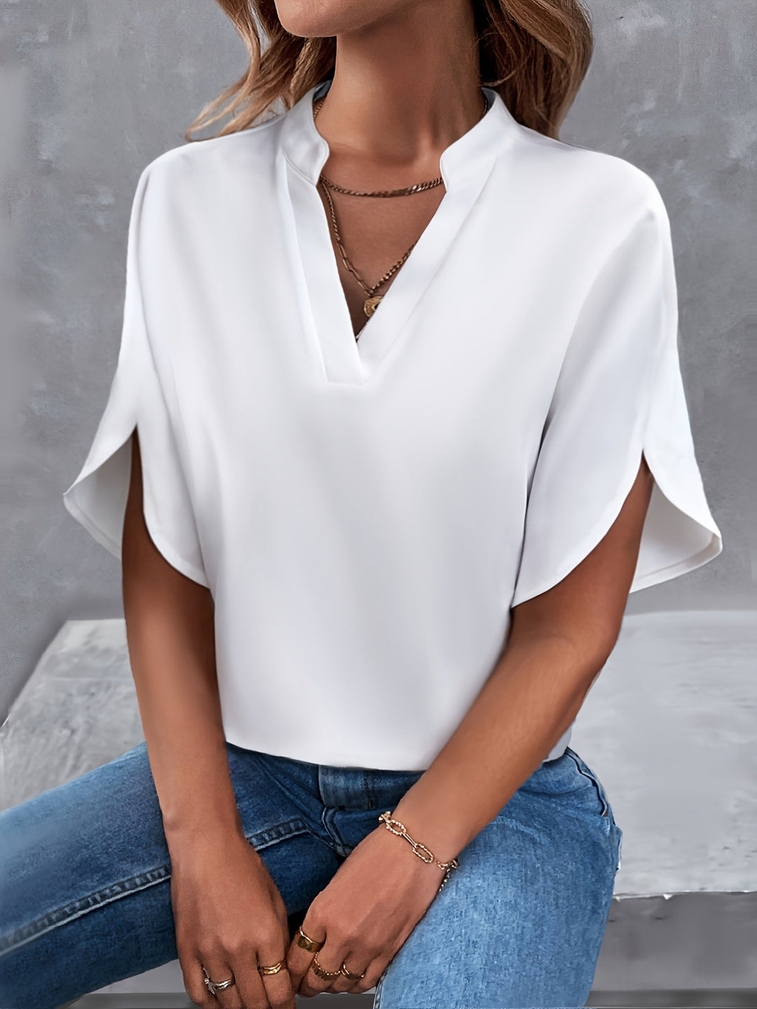 Elara – Notch Neck Split Sleeve Blouse