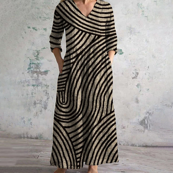Everyday Chic Dress - Relaxed Fit