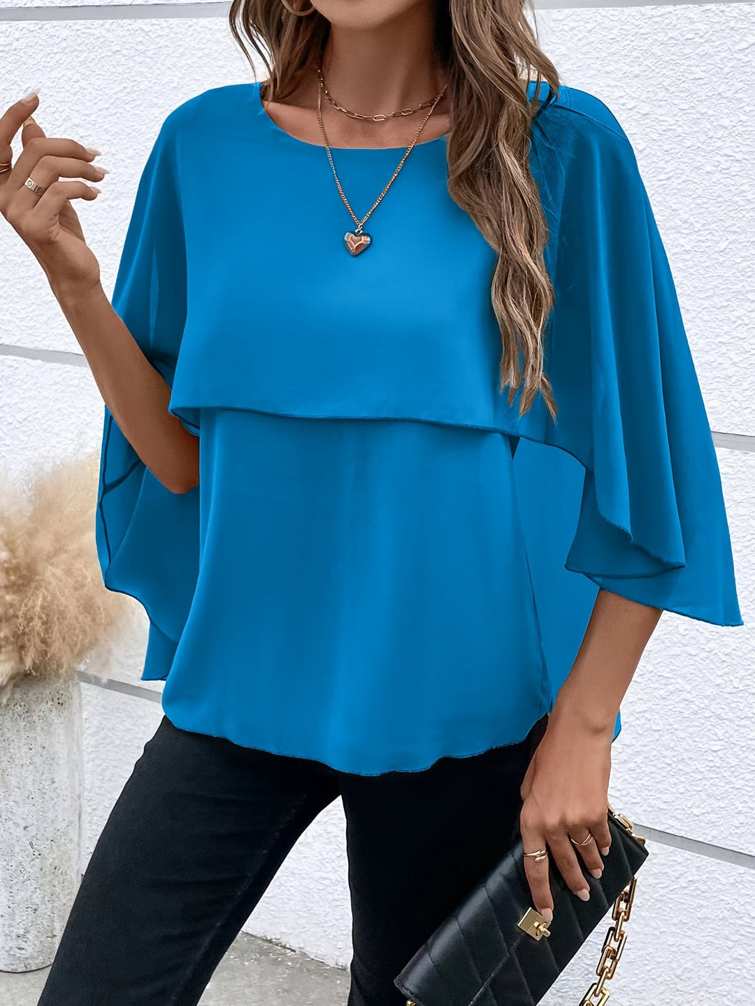 Lina – Asymmetrical Hem Round Neck Blouse