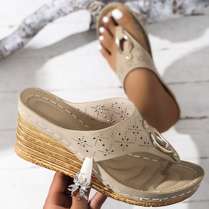 Bianca – Elegant Style, All-Day Comfort