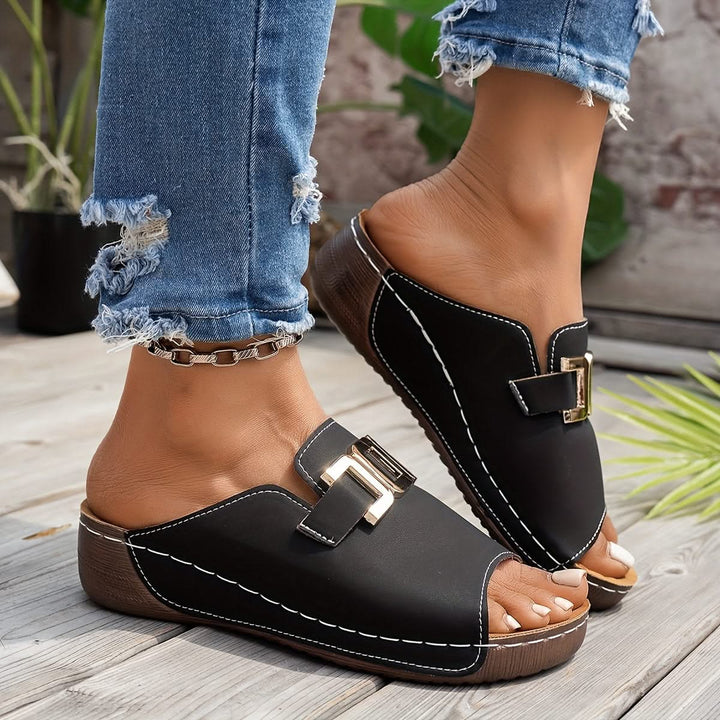 Capella – Effortless Style, All-Day Comfort